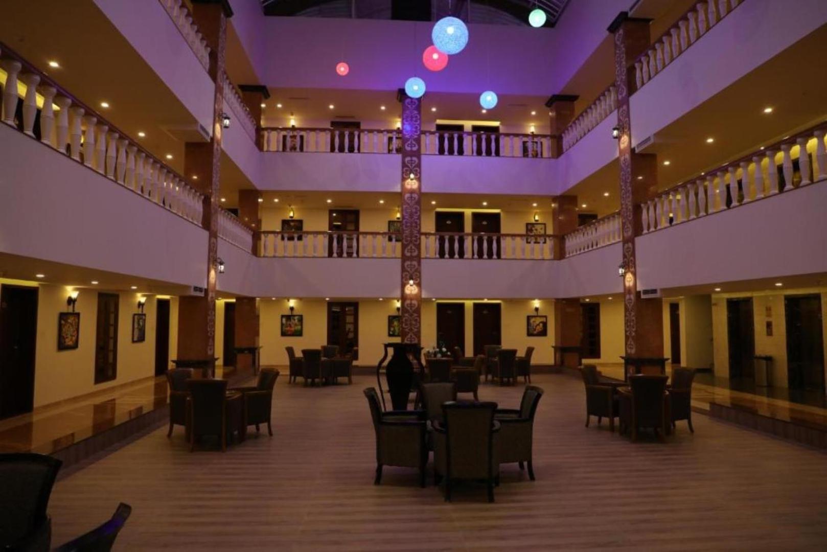 Hotel Roma Kristo Dwārka エクステリア 写真