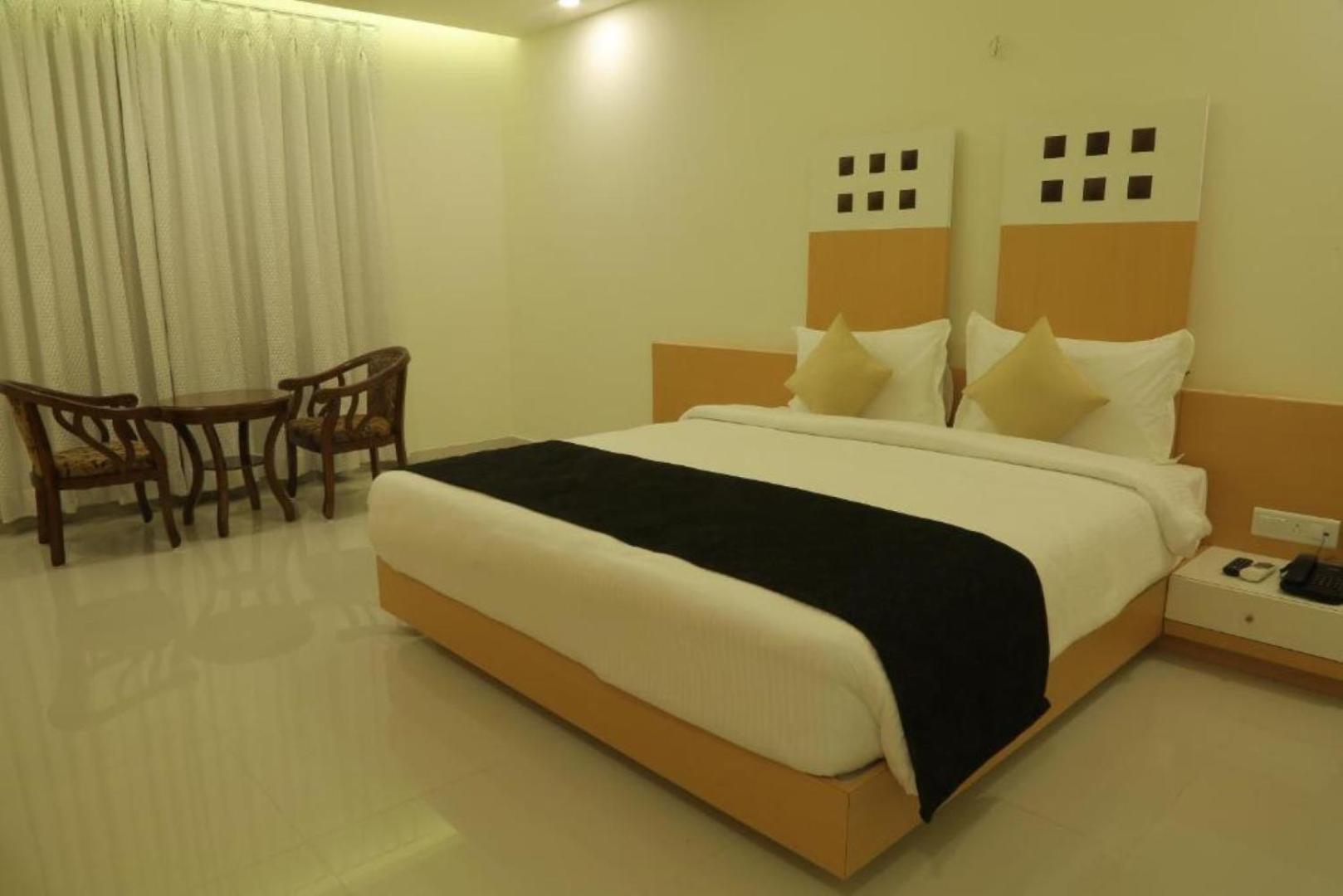 Hotel Roma Kristo Dwārka エクステリア 写真