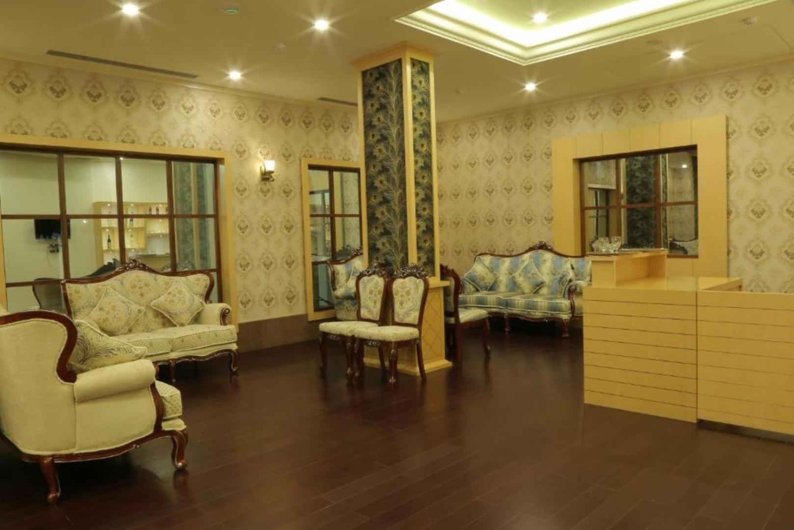 Hotel Roma Kristo Dwārka エクステリア 写真